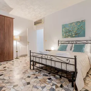 House Grimaldi , Roma Italia
