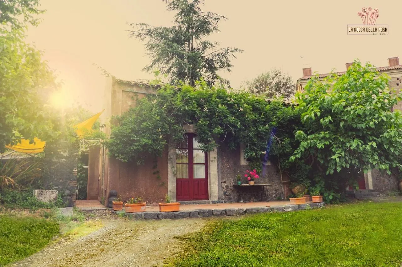 Villa la Rocca delle Rose Zafferana Etnea Italia