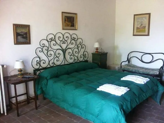 Alloggio per agriturismo Villa la Rocca delle Rose Zafferana Etnea